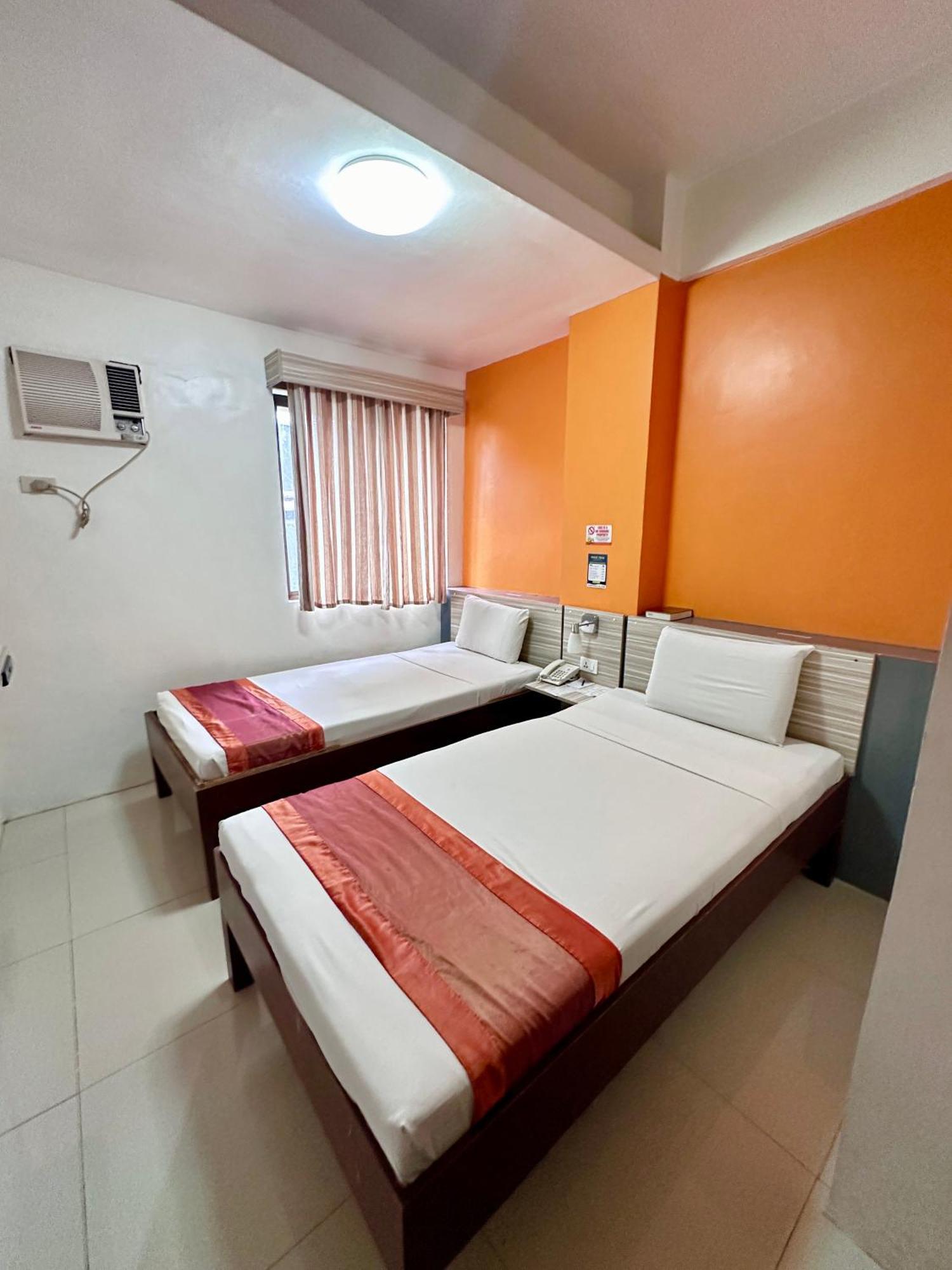 סבו Travelbee Business Inn מראה חיצוני תמונה