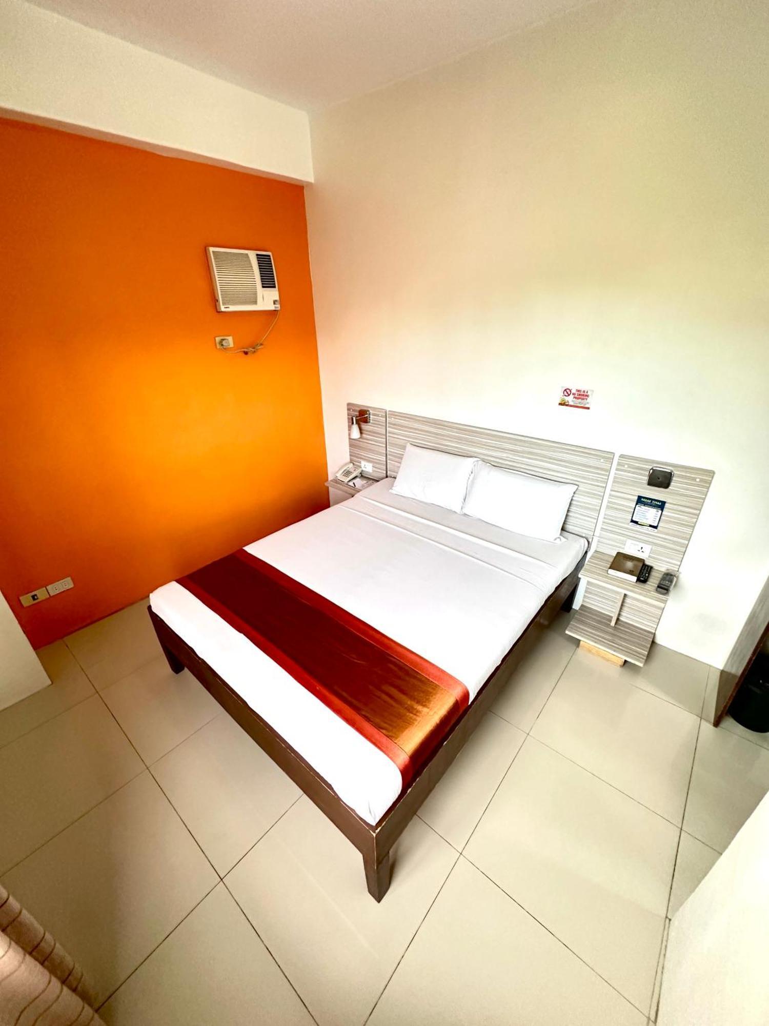 סבו Travelbee Business Inn מראה חיצוני תמונה