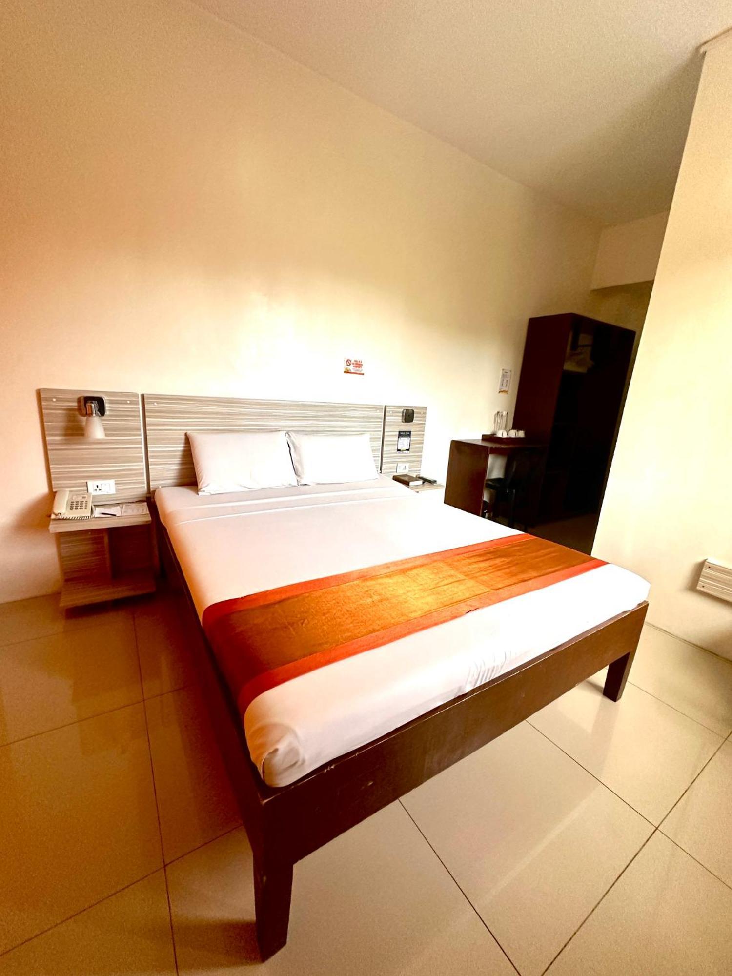 סבו Travelbee Business Inn מראה חיצוני תמונה